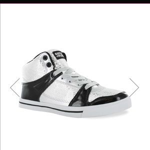 Gotta Flurt Girl's Swerve Silver Sequin Hip Hop Sneaker- size 2 (youth)